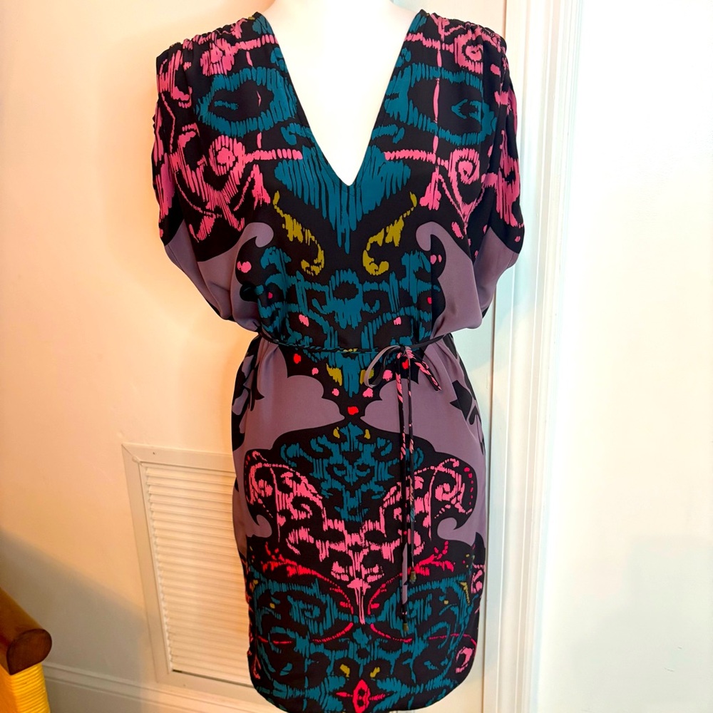 Anthropologie COREY LYNN CALTER purple Print Silk Shift Dress! Excellent cond. S